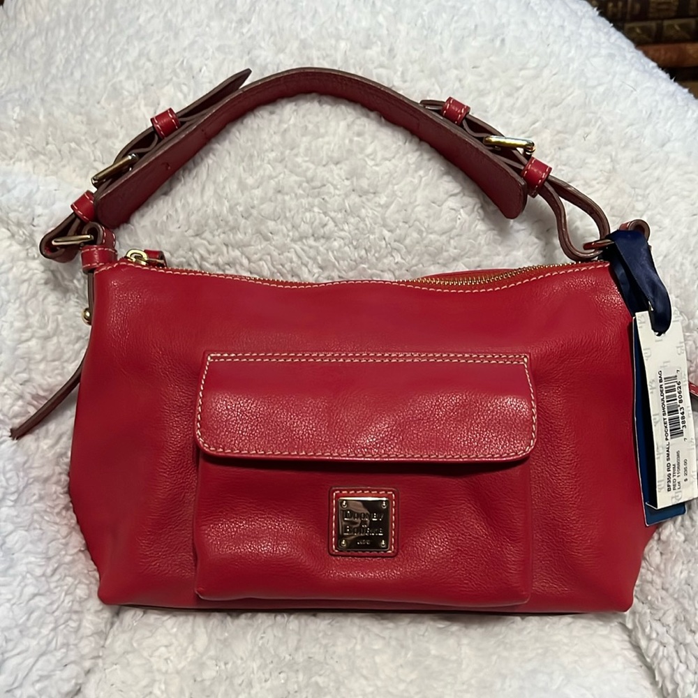 NWT-Dooney & Bourke red hand bag